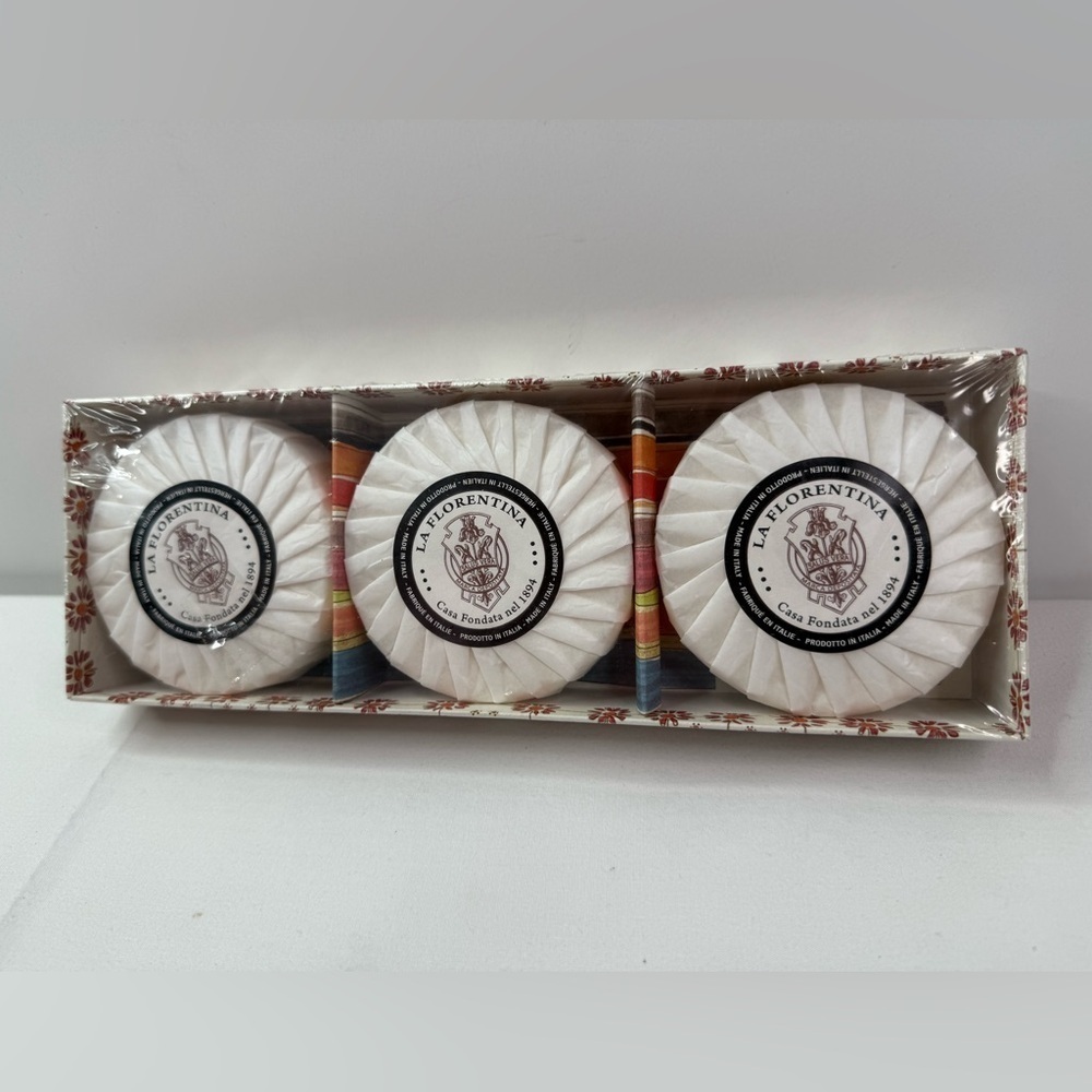 La Florentina Luxury White Soaps Set of 3 New In Box